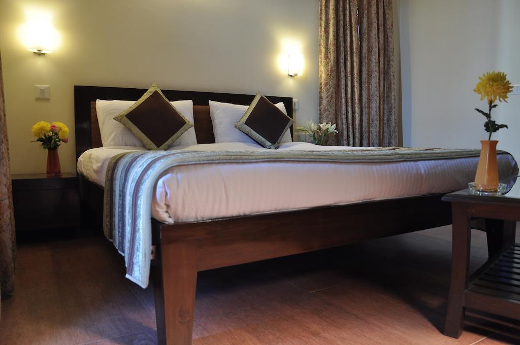 Golden Palm Suites Delhi  Exterior photo